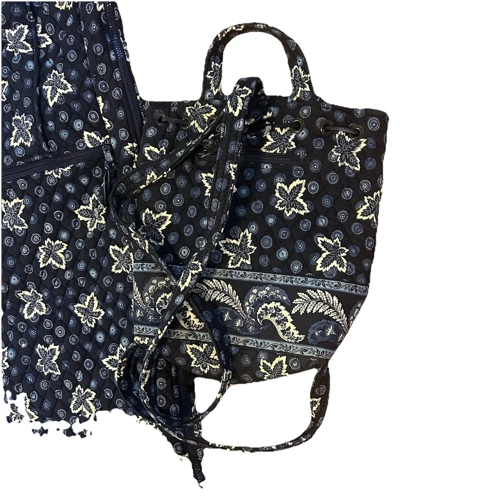 Vera Bradley Blue Coin Maple Leaf Pattern Garment. Duffle &‎ Backpack Retired(3)